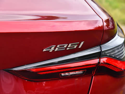 2026�� 425i M�˶���װ