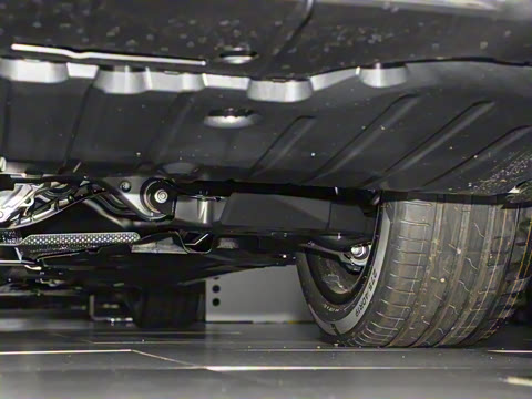 2025�� �Ŀ� E 260 �˶���