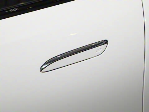 2025�� �Ŀ� E 260 �˶���