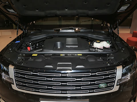 2026�� 3.0 L6 400PS AB�����