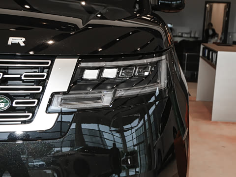 2026�� 3.0 L6 400PS AB�����