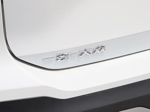 2026�� ̽��L 330TSI ������Ӣ