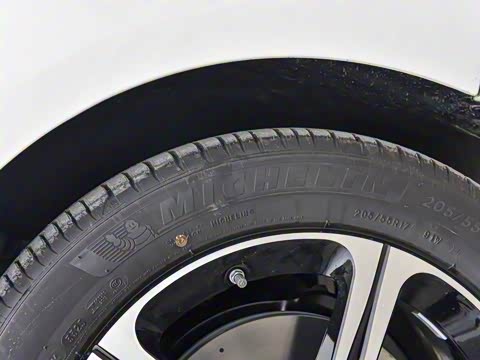 2025�� �Ŀ� A 200 L ʱ����