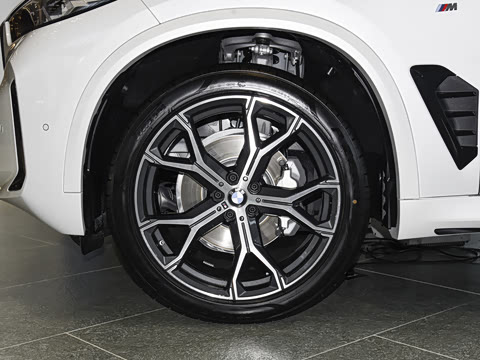 2026�� �Ŀ� xDrive 30Li ������M�˶���ҹ��װ