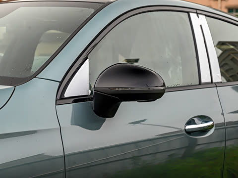 2025�� �Ŀ� GLC 300 4MATIC ����SUV