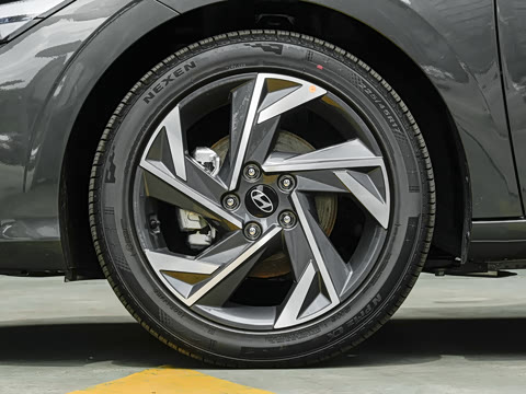 2026�� 1.5L CVT LUX����