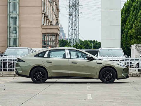 2026�� 535 MAX�����