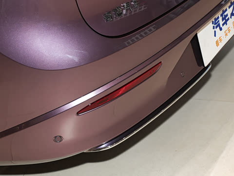 2025�� 703km Ultra�˶���