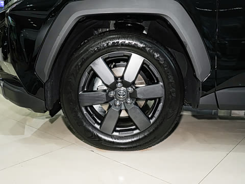 2026�� 2.0L ����������