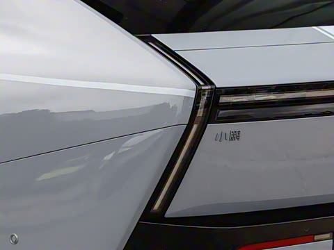 2025�� 750 ���������� Ultra