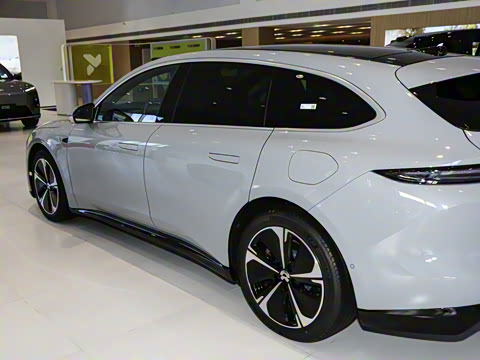 2025�� 100kWh Touring