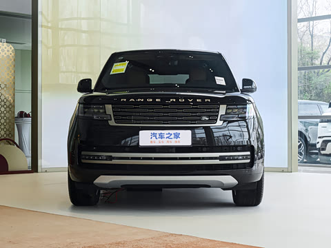 2026�� 3.0 L6 400PS SE�����