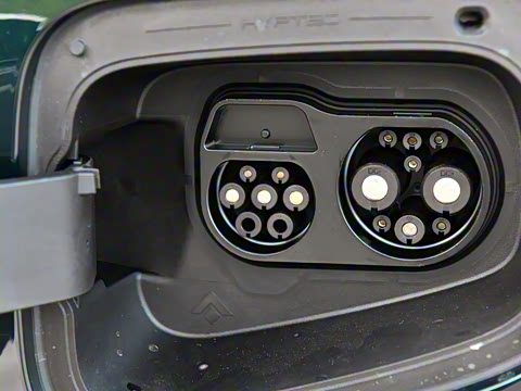 2025�� �Ŀ� 350 Max���������״��