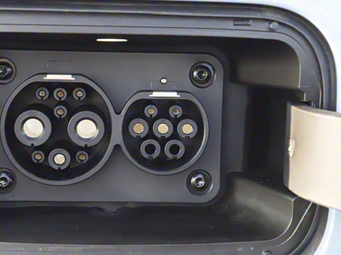 2025�� Ԫ�����а�