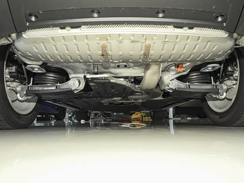 2025�� 3.0 L6 400PS ʢ���ӳ���