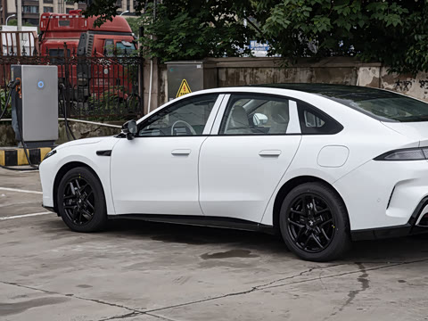 2026�� 535 MAX+�����
