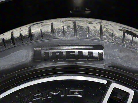 2026�� E 300 L �����˶���