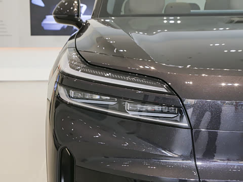 2025�� Max ������