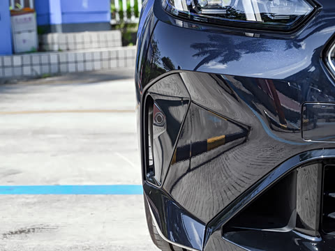 2026�� M235L