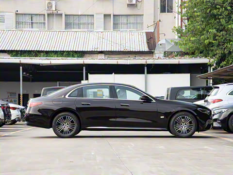 2025�� �Ŀ� E 260 L