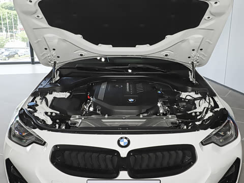 2026�� M240i xDrive