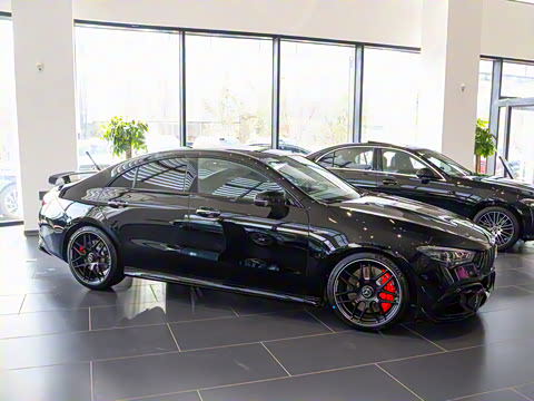 2025�� AMG CLA 45 S 4MATIC+