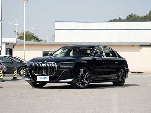2026�� 740Li ������ M�˶���װ