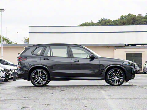 2026�� xDrive 40Li M�˶���ҹ��װ