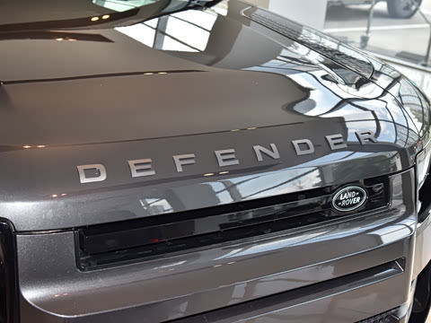 2026�� 110 3.0T P400 X-Dynamic HSE