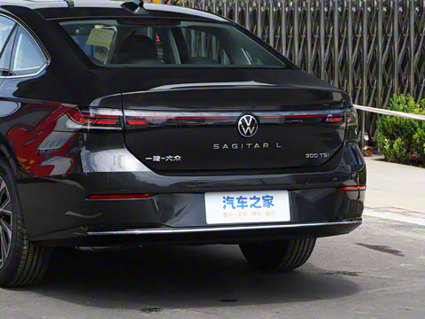 2026�� L 300TSI DSG ������