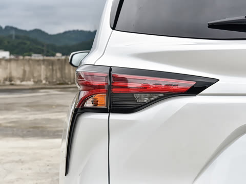 2027�� 2.5L ˫����������