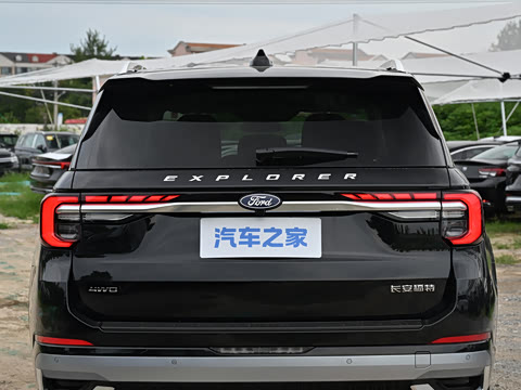 2027�� 2.3T EcoBoost ��������plus�� 7��
