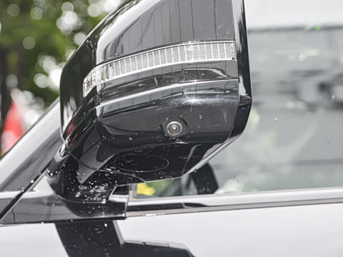 2025�� 215Զ�а�