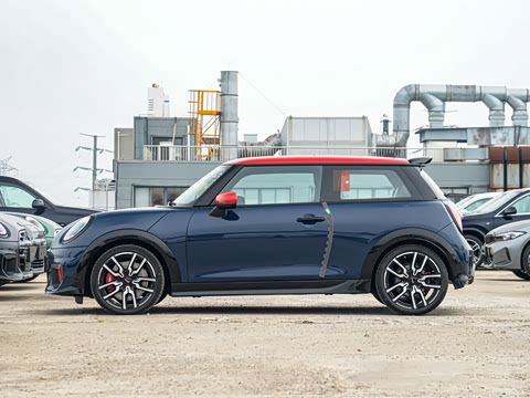 2025�� JOHN COOPER WORKS
