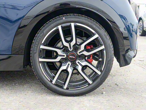 2025�� JOHN COOPER WORKS