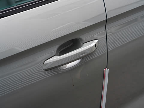 2025�� Sportback ��ذ� 40 TFSI quattro ����������