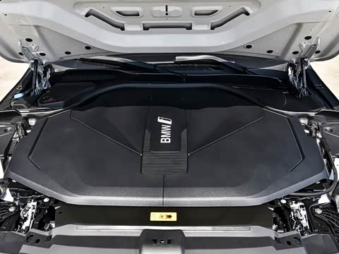 2026�� �Ŀ� eDrive 35L M�˶���װ