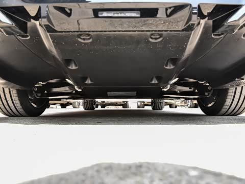 2026�� �Ŀ� eDrive 35L M�˶���װ