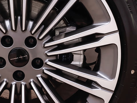 2026�� 3.0 L6 400PS AB�����