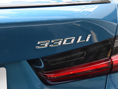 2026�� 330Li ������ M�˶���ҹ��װ