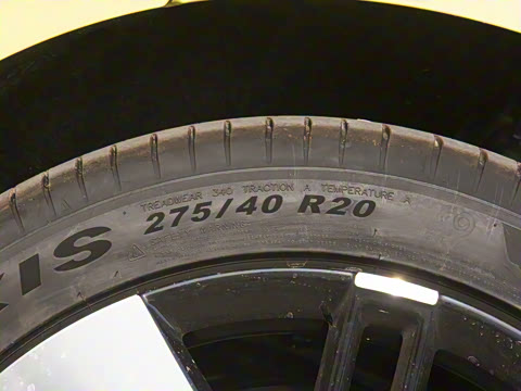 2025�� 750 ���������� Ultra