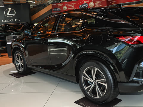 2026�� 350h ����������