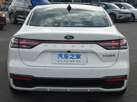 2026��  2.0T  EcoBoost  ������