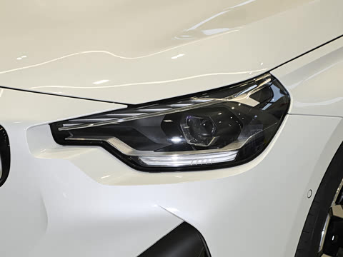 2026�� 225i M�˶���ҹ��װ