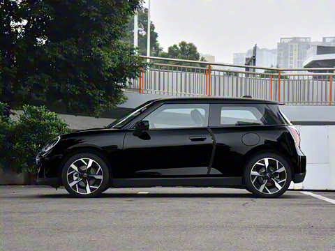 2025�� 463km COOPER SE ������