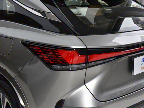 2026�� 350h ����������