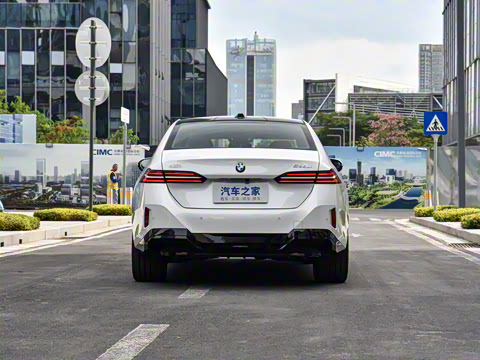 2026�� 530Li ������ M�˶���װ