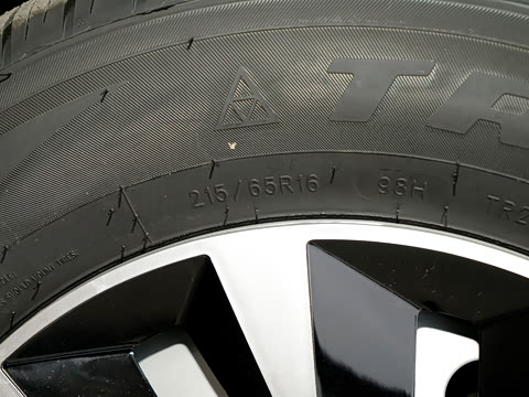 2026�� 2.0L �ֶ����ᾫӢ�� 9�� CNG