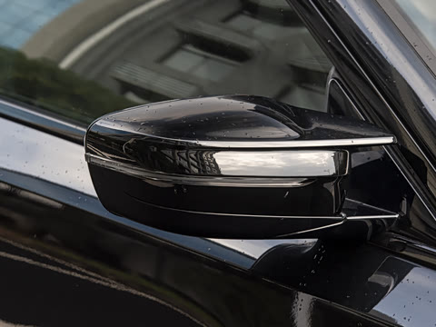 2026�� M240i xDrive