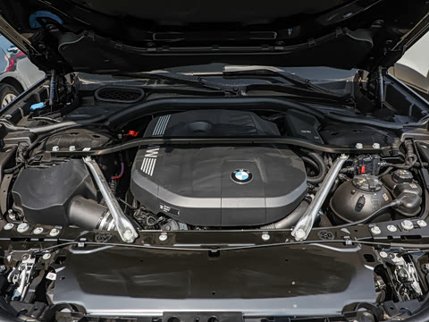 2026�� �Ŀ� 735Li ������װ